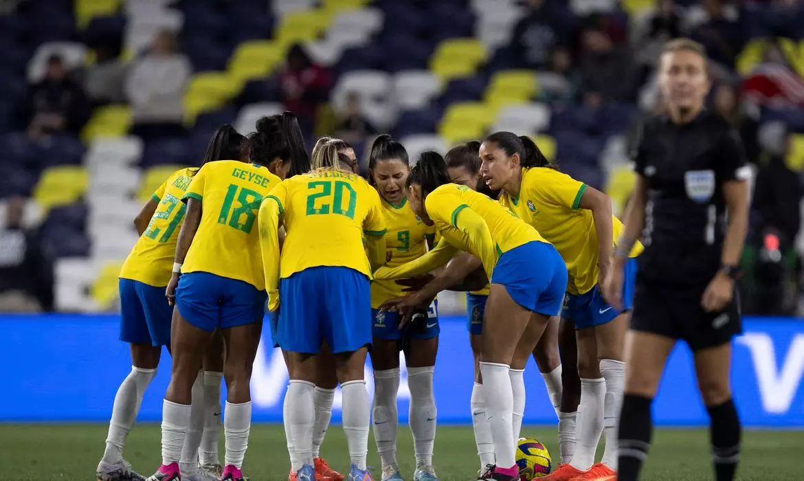 Prefeitura de Rio Negro altera horário de expediente durante a Copa do Mundo Feminina